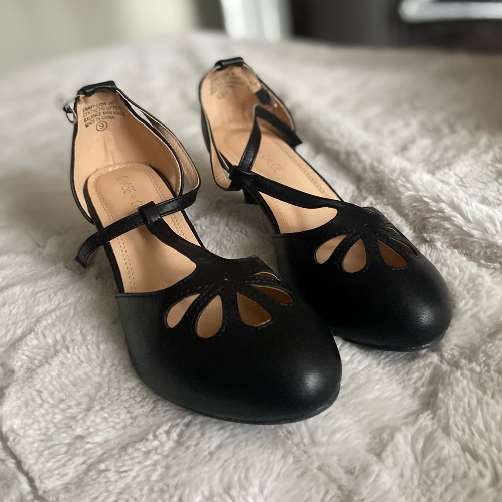 1920 party themed women’s kitten heels